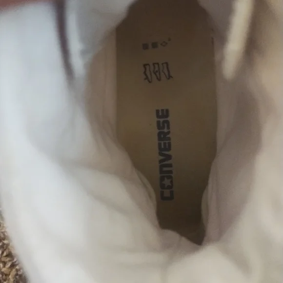 Converse men size 9.5, or 11.5 women Chuck Taylor All Star 70 High Parchment. - Picture 5 of 12